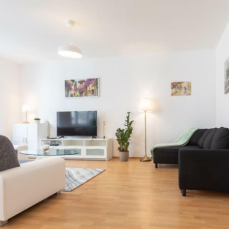 Spacious Apartment In The Old Town Of Bratislava Dış mekan fotoğraf