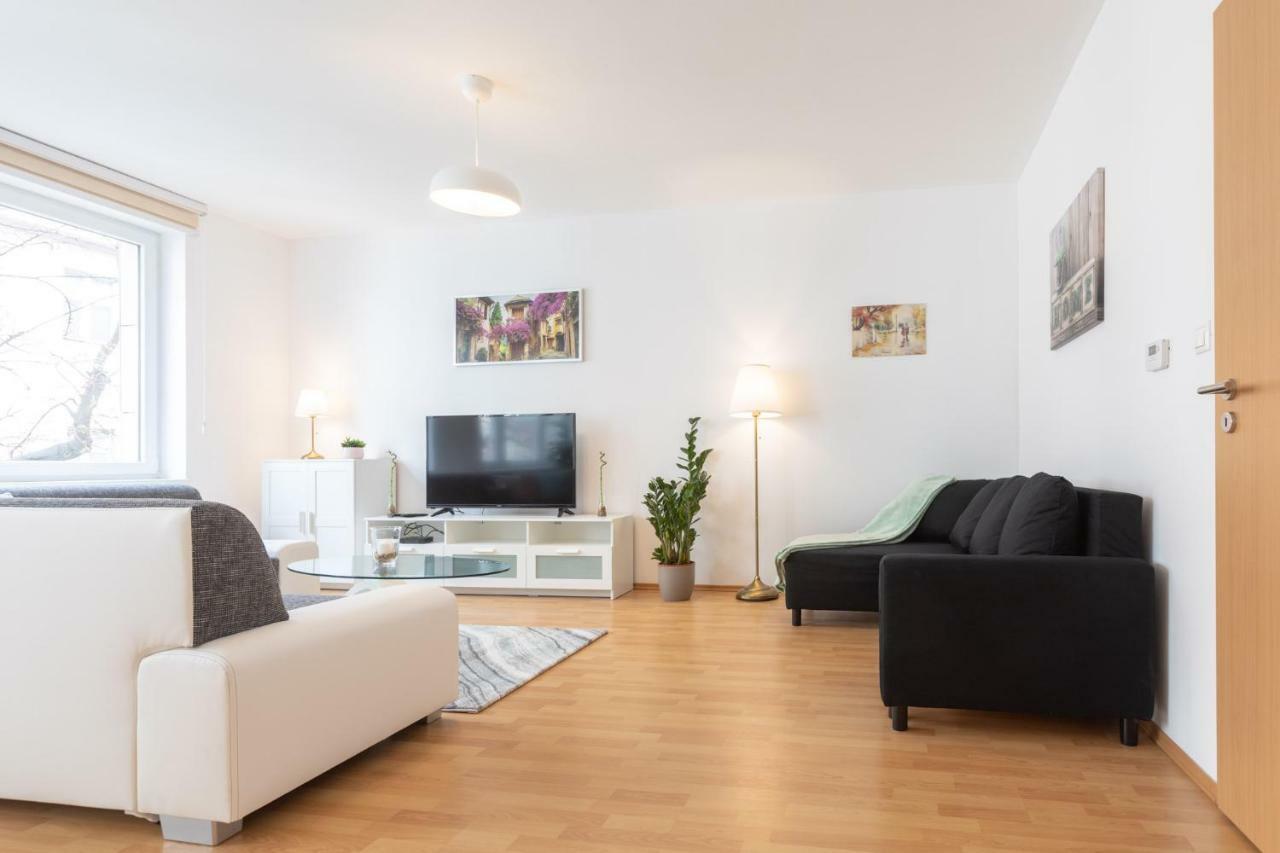 Spacious Apartment In The Old Town Of Bratislava Dış mekan fotoğraf