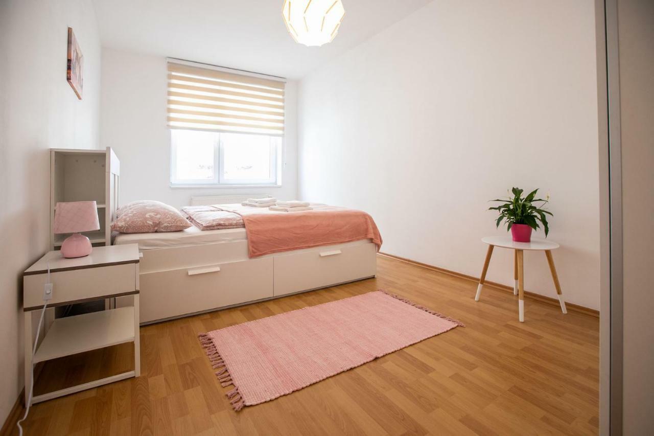 Spacious Apartment In The Old Town Of Bratislava Dış mekan fotoğraf